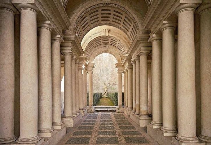 Galleria Spada e la falsa prospettiva del Borromini