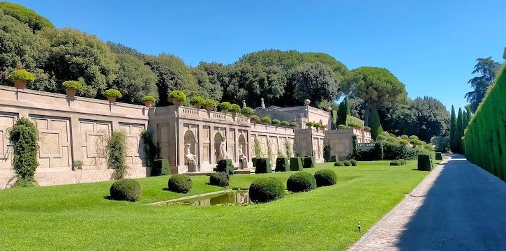 Castel Gandolfo: la Residenza estiva del Papa tra storia e spiritualità