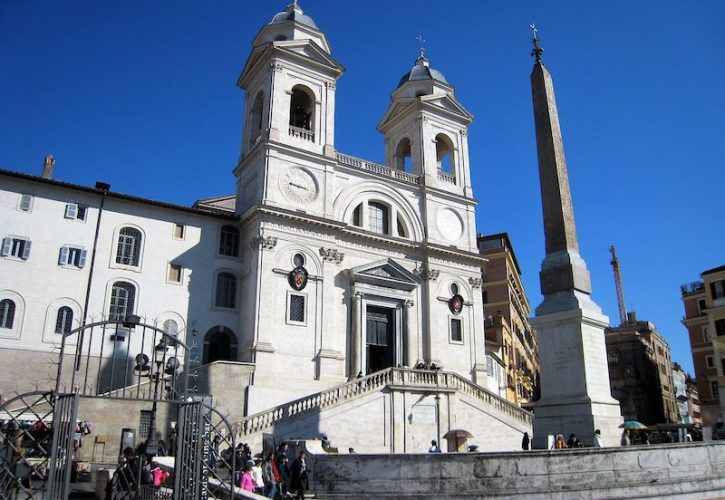 Scopri la storia e l’arte della Chiesa della Trinità dei Monti a Roma