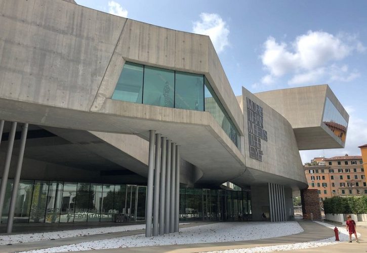 MAXXI: Un Viaggio nell’Arte e nell’Architettura Contemporanea di Roma