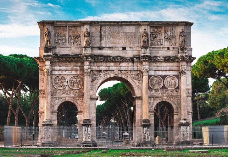 Arco di Costantino a Roma: Architettura e Storia di un Monumento Unico